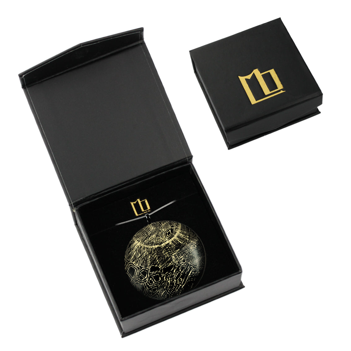 ELSIE GOLD AND BLACK LARGE CIRCLE PENDANT ON A CHAIN NECKLACE - SD230