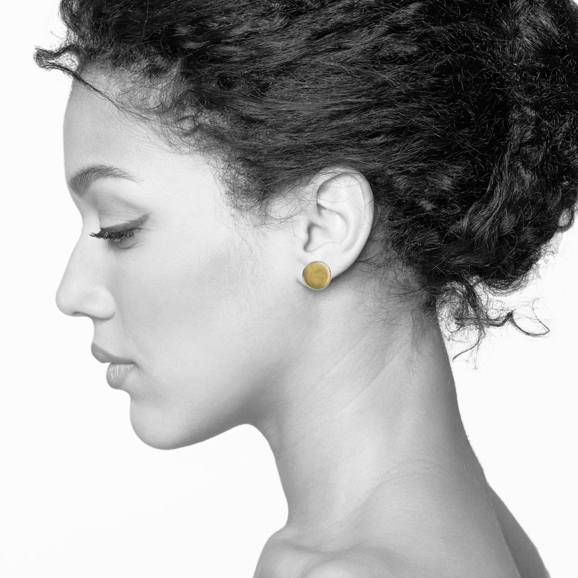 ASTRE CIRCLE STUDS - F084 - in Circle Box