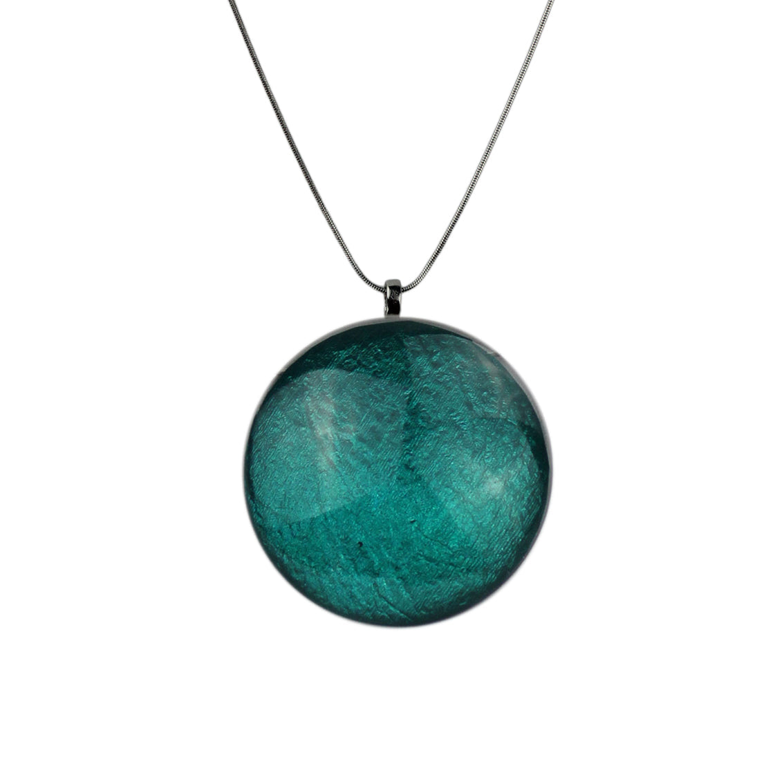 ASTRE MONOCOLOR LARGE CIRCLE PENDANT ON A CHAIN NECKLACE - F016