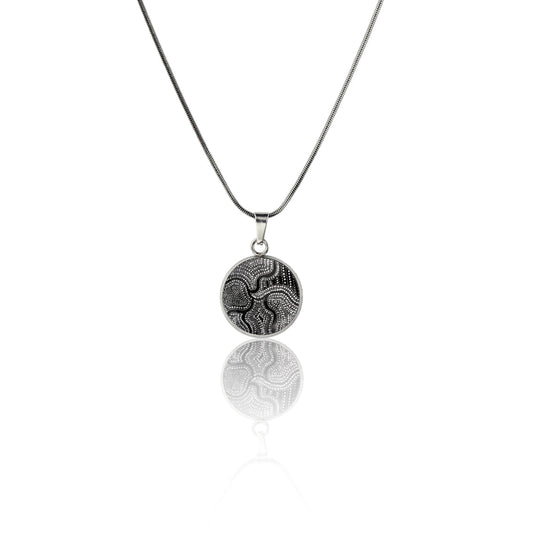 ATHENA BLACK AND WHITE XS CIRCLE PENDANT ON A CHAIN NECKLACE - M002S - on Satchel