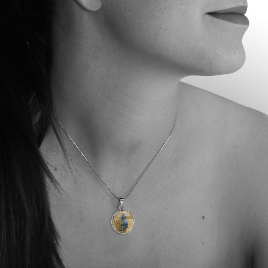 BRONWEN SEAHORSE XS CIRCLE PENDANT ON A CHAIN NECKLACE - M146S - on Satchel