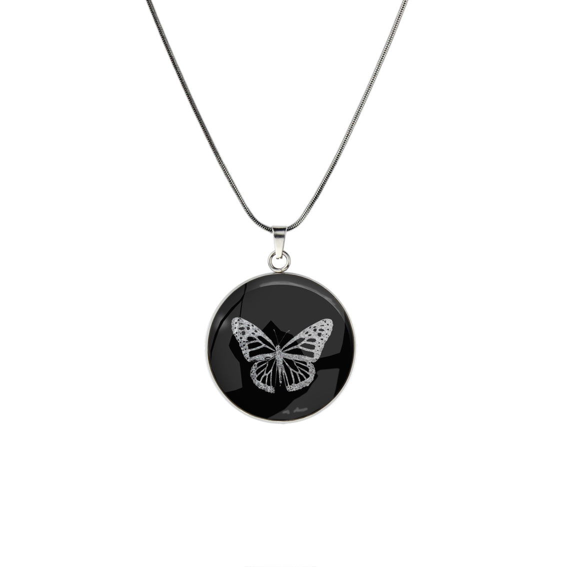 BUTTERFLY CIRCLE PENDANT ON A CHAIN NECKLACE - MFY257S - on Satchel