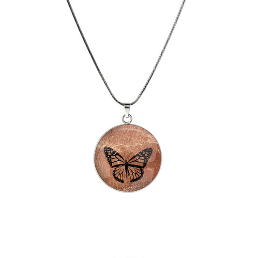 BUTTERFLY CIRCLE PENDANT ON A CHAIN NECKLACE - MFY257 - in Circle Box