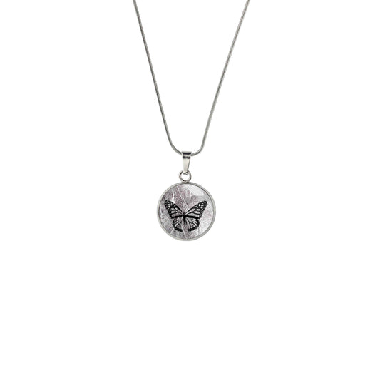 BUTTERFLY XS CIRCLE PENDANT ON A CHAIN NECKLACE - MFY256S - on Satchel