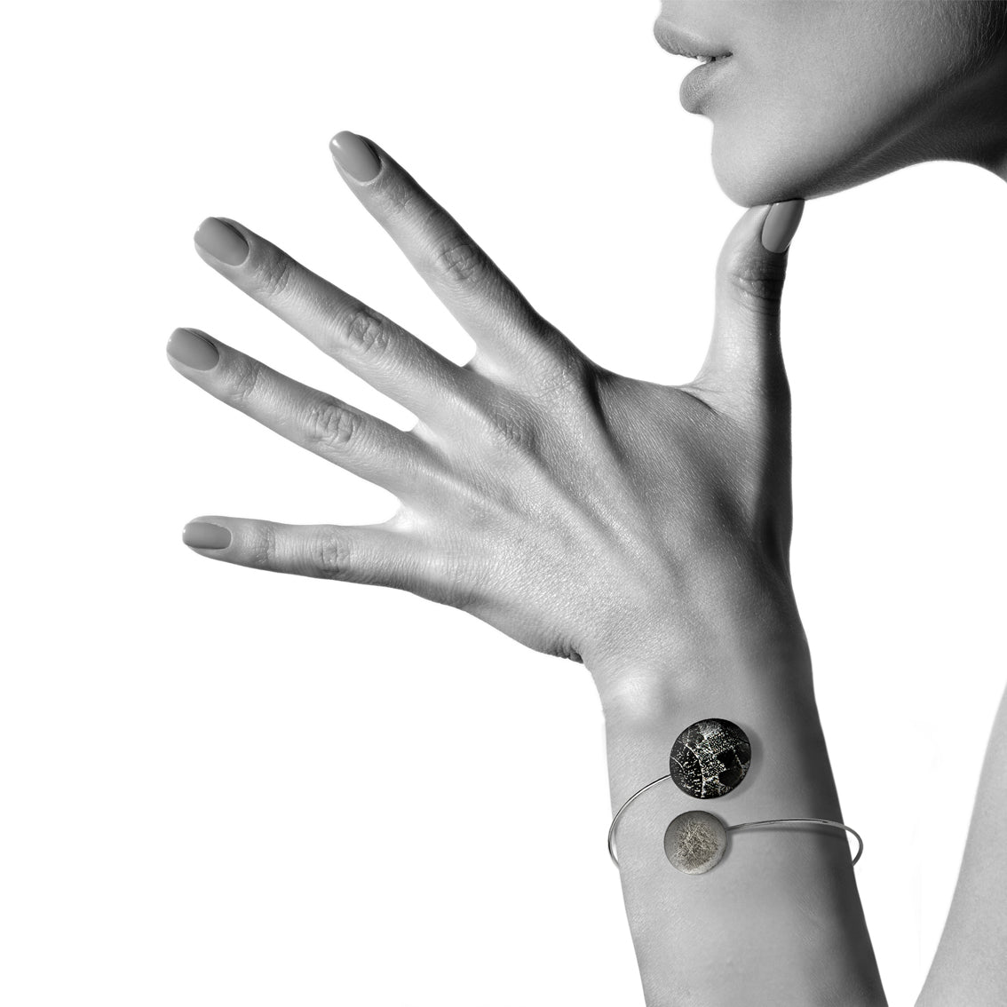 CORINNE SILVER AND BLACK ADJUSTABLE BRACELET - SD258