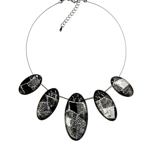 CORINNE SILVER AND BLACK ADJUSTABLE NECKLACE - SD256