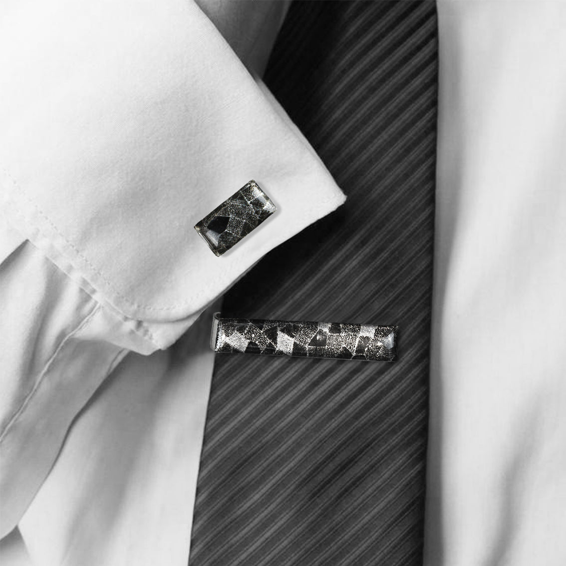 CORINNE SILVER AND BLACK ELEGANT CUFFLINKS - SD264