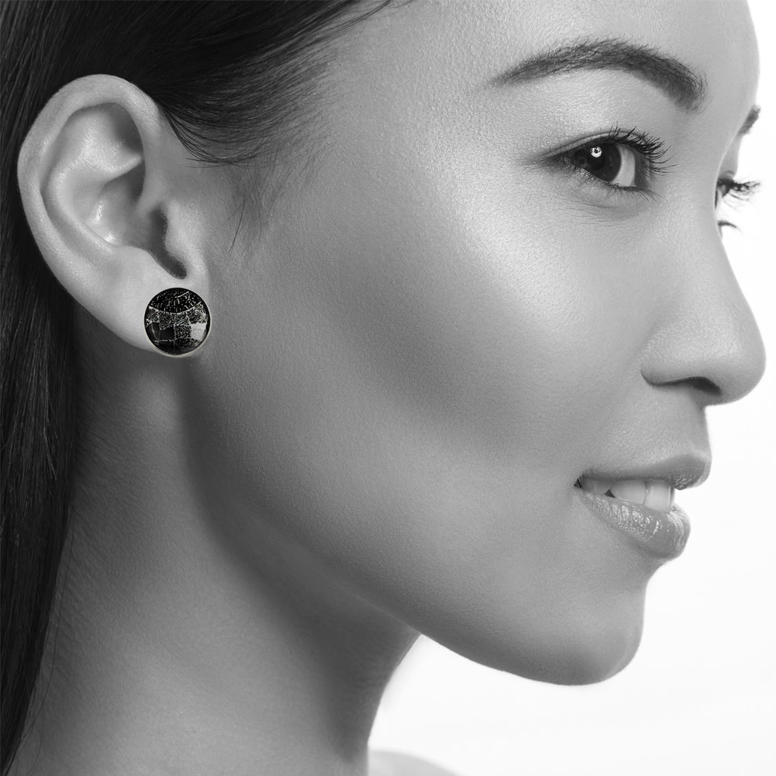 CORINNE SILVER AND BLACK STUD EARRINGS - SD243S - on Satchel