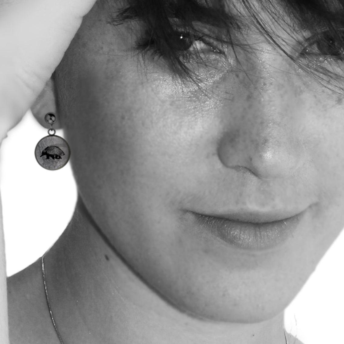 ECHIDNA DANGLE DROP CIRCLE EARRINGS - MFY173S - on Satchel