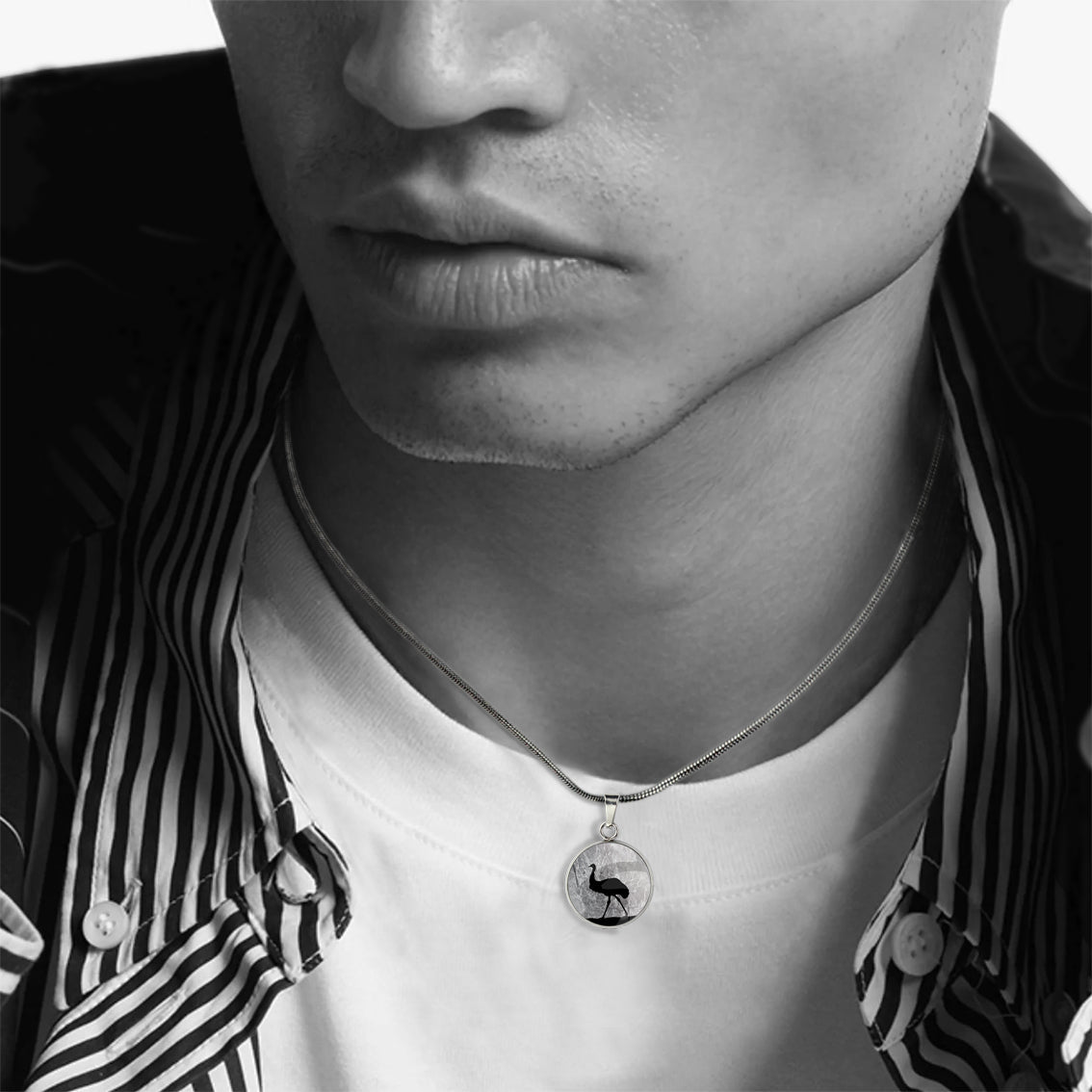 EMU XS CIRCLE PENDANT ON A CHAIN NECKLACE - MFY219 - in Circle Box