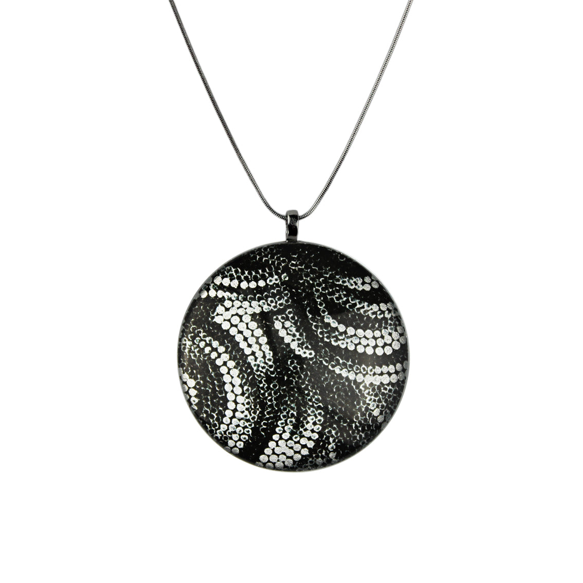 FABRIANNE SILVER AND BLACK LARGE CIRCLE PENDANT ON A CHAIN NECKLACE - SD353