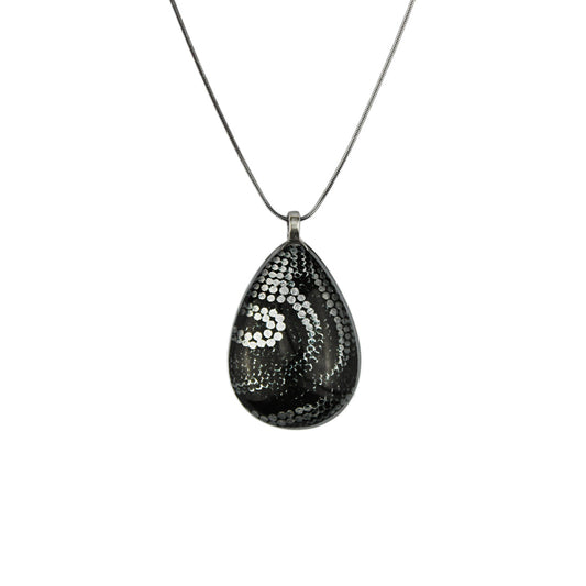 FABRIANNE SILVER AND BLACK LARGE DROP PENDANT ON A CHAIN NECKLACE - SD352