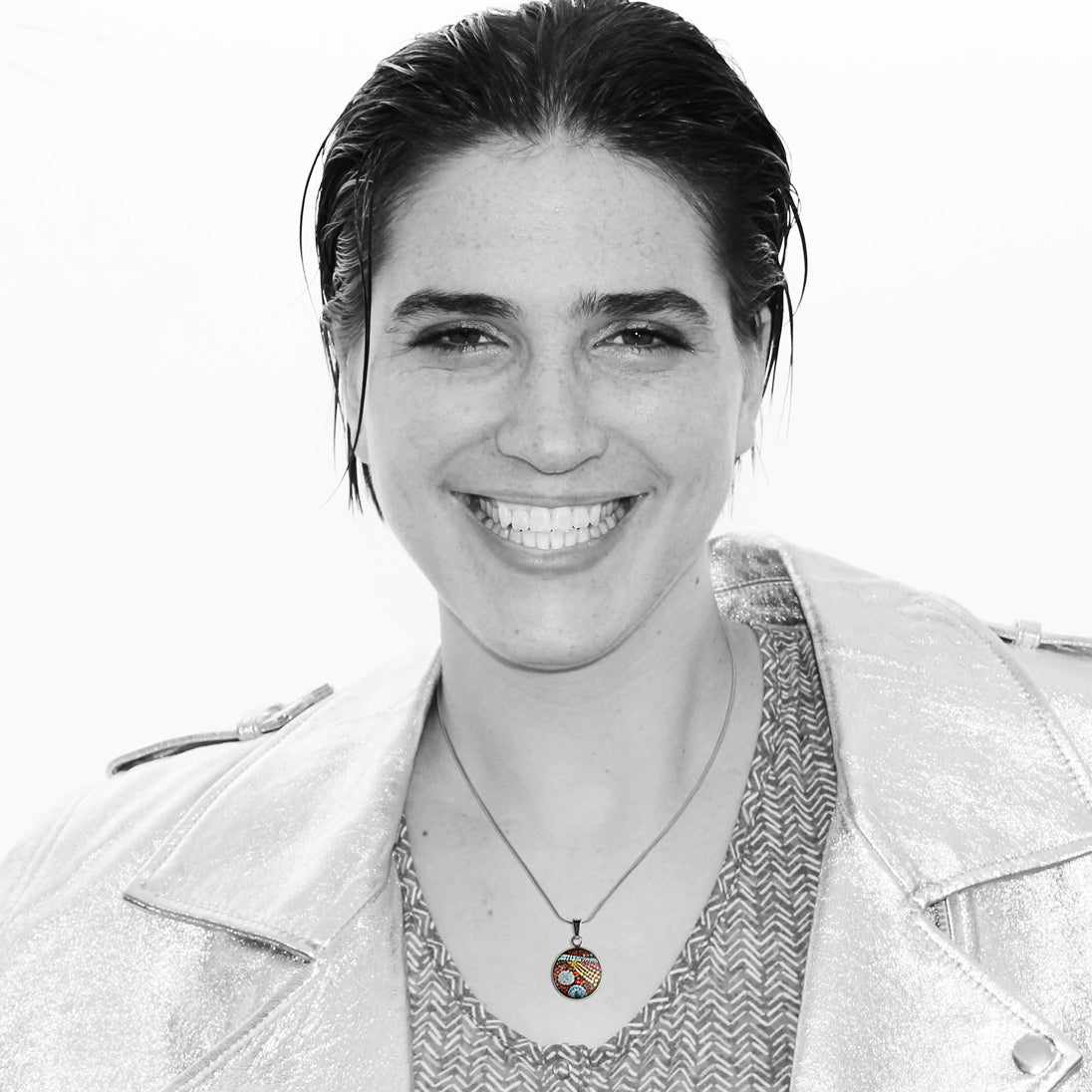 FABRIANNE MULTICOLOR XS CIRCLE PENDANT ON A CHAIN NECKLACE - SD366 - in Circle Box