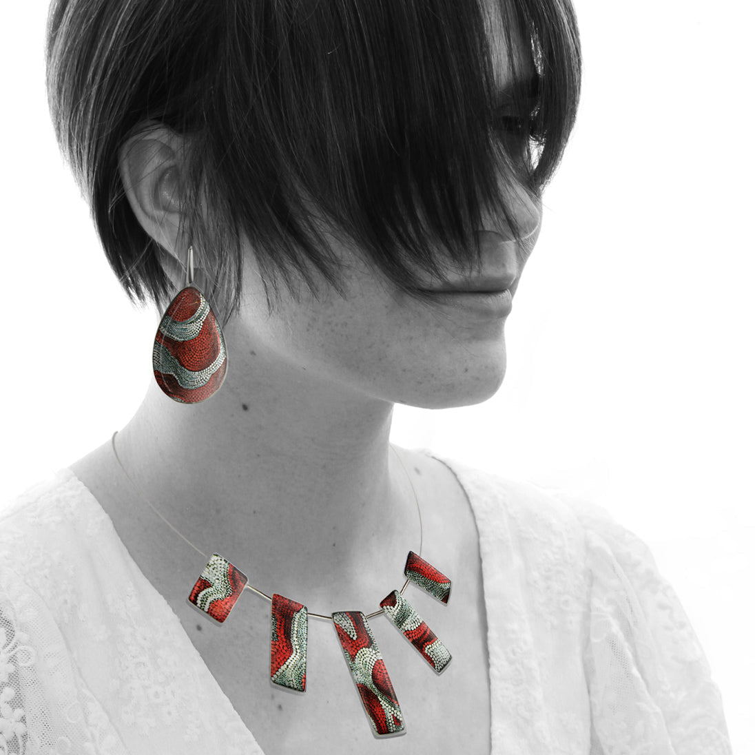 FABRIANNE RED AND SILVER ADJUSTABLE NECKLACE - SD338