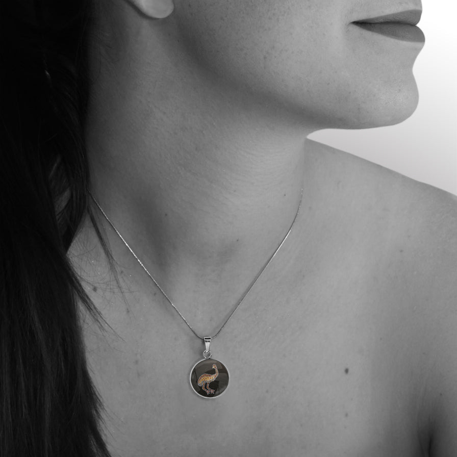 GAVIN EMU XS CIRCLE PENDANT ON A CHAIN NECKLACE - M137S - on Satchel