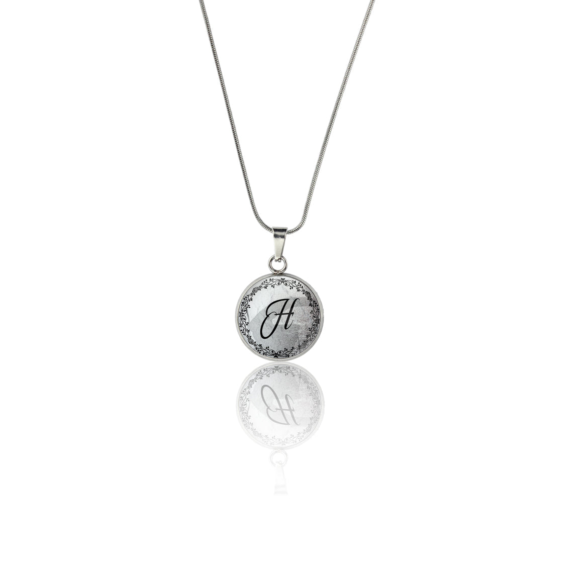 INITIAL XS CIRCLE PENDANT ON A CHAIN NECKLACE - MFY95 - in Circle Box