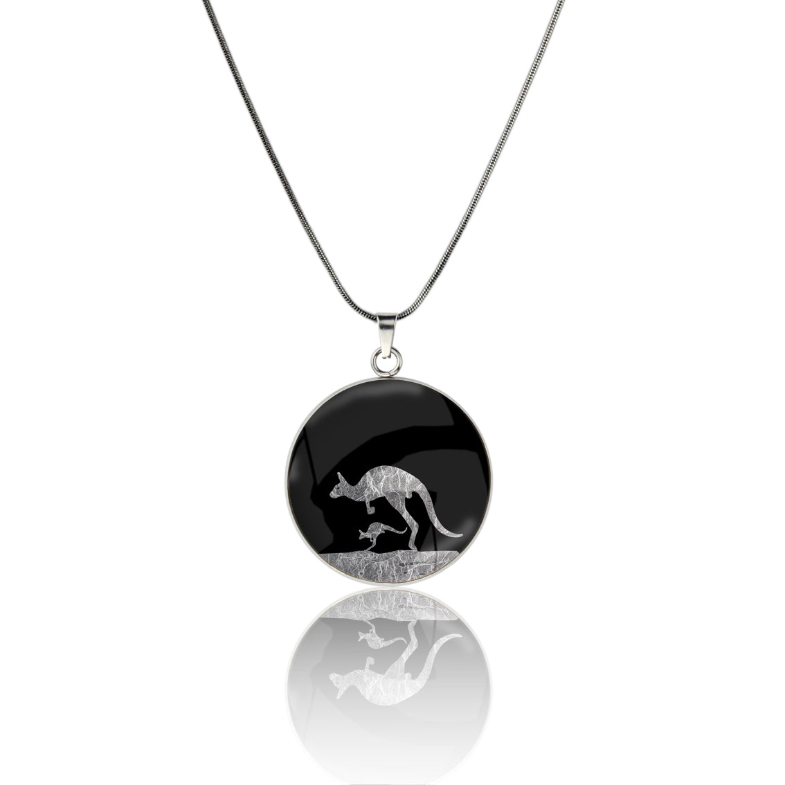 KANGAROO CIRCLE PENDANT ON A CHAIN NECKLACE - MFY140S - on Satchel