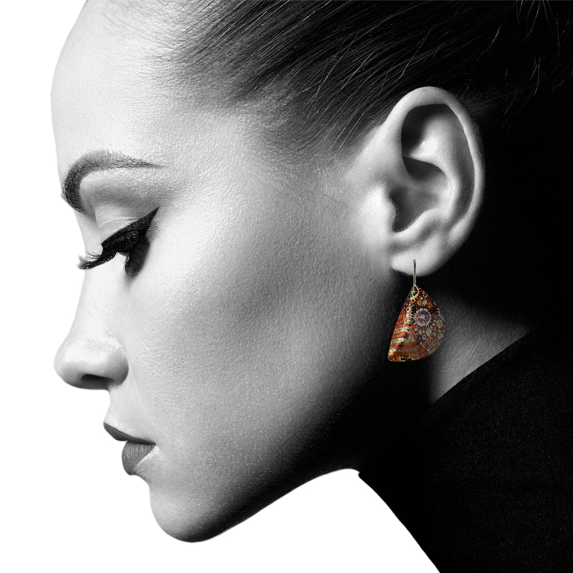 DANDLE DROP CROCODILE STORY MOON SHAPE EARRINGS - SD291