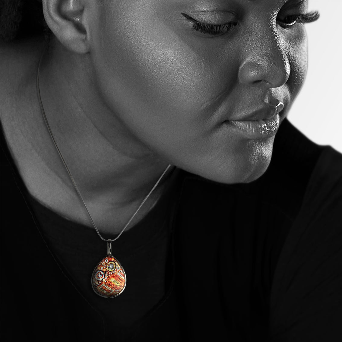 CROCODILE STORY DROP PENDANT ON A CHAIN NECKLACE - SD297S - on Satchel