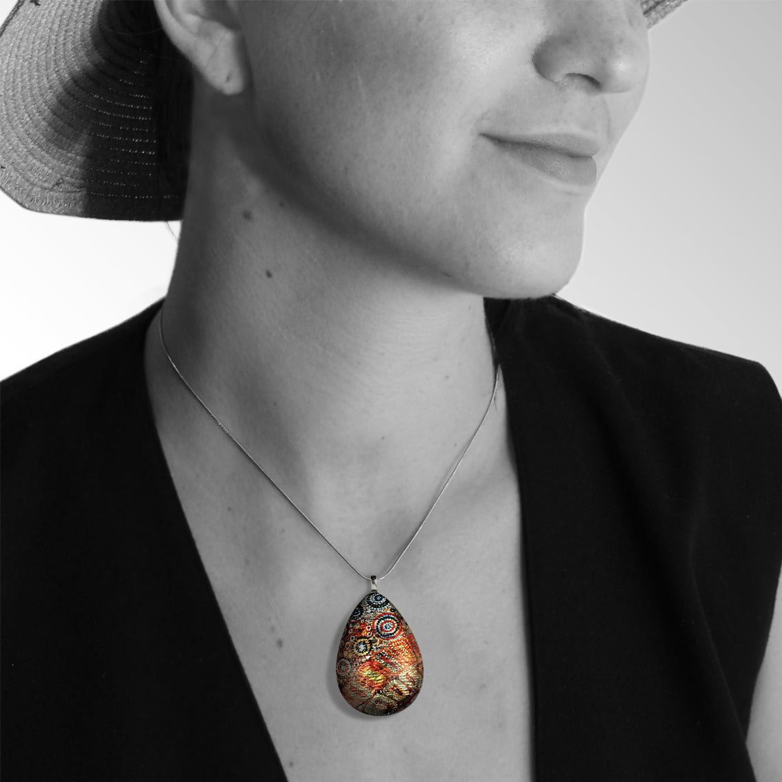 CROCODILE STORY LARGE DROP PENDANT ON A CHAIN NECKLACE - SD299