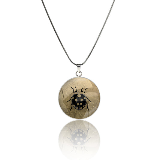 LADYBIRD CIRCLE PENDANT ON A CHAIN NECKLACE - MFY265S - on Satchel