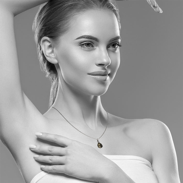 LOLA BLACK ON GOLD XS DROP PENDANT ON A CHAIN NECKLACE - SD477 - in Circle Box