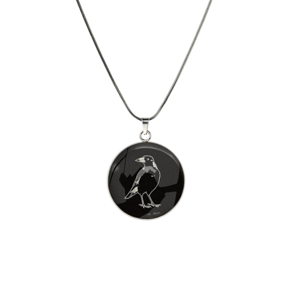 MAGPIE CIRCLE PENDANT ON A CHAIN NECKLACE - in Circle Box