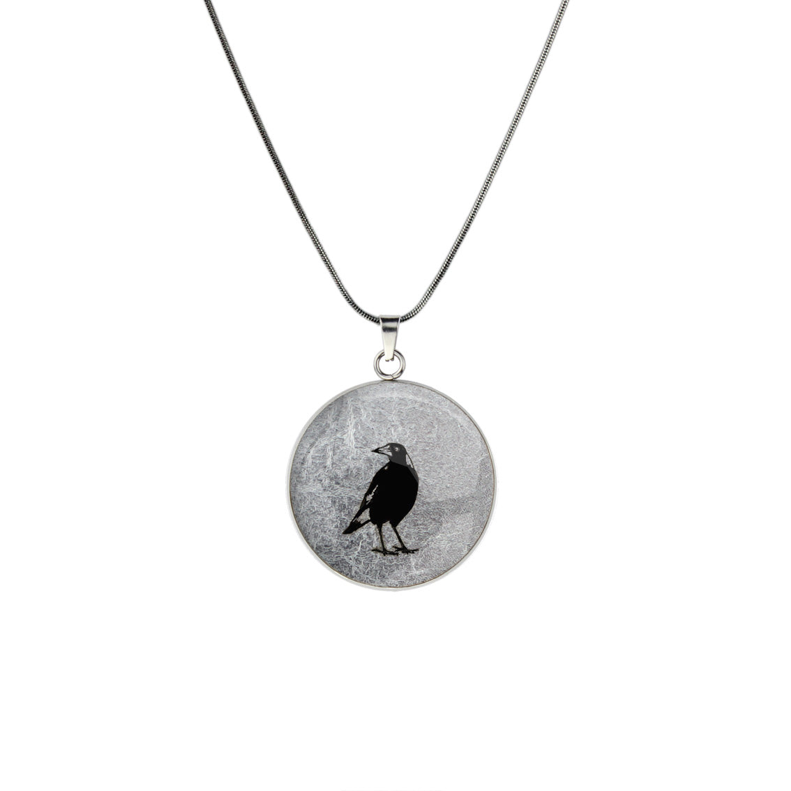 MAGPIE CIRCLE PENDANT ON A CHAIN NECKLACE - in Circle Box