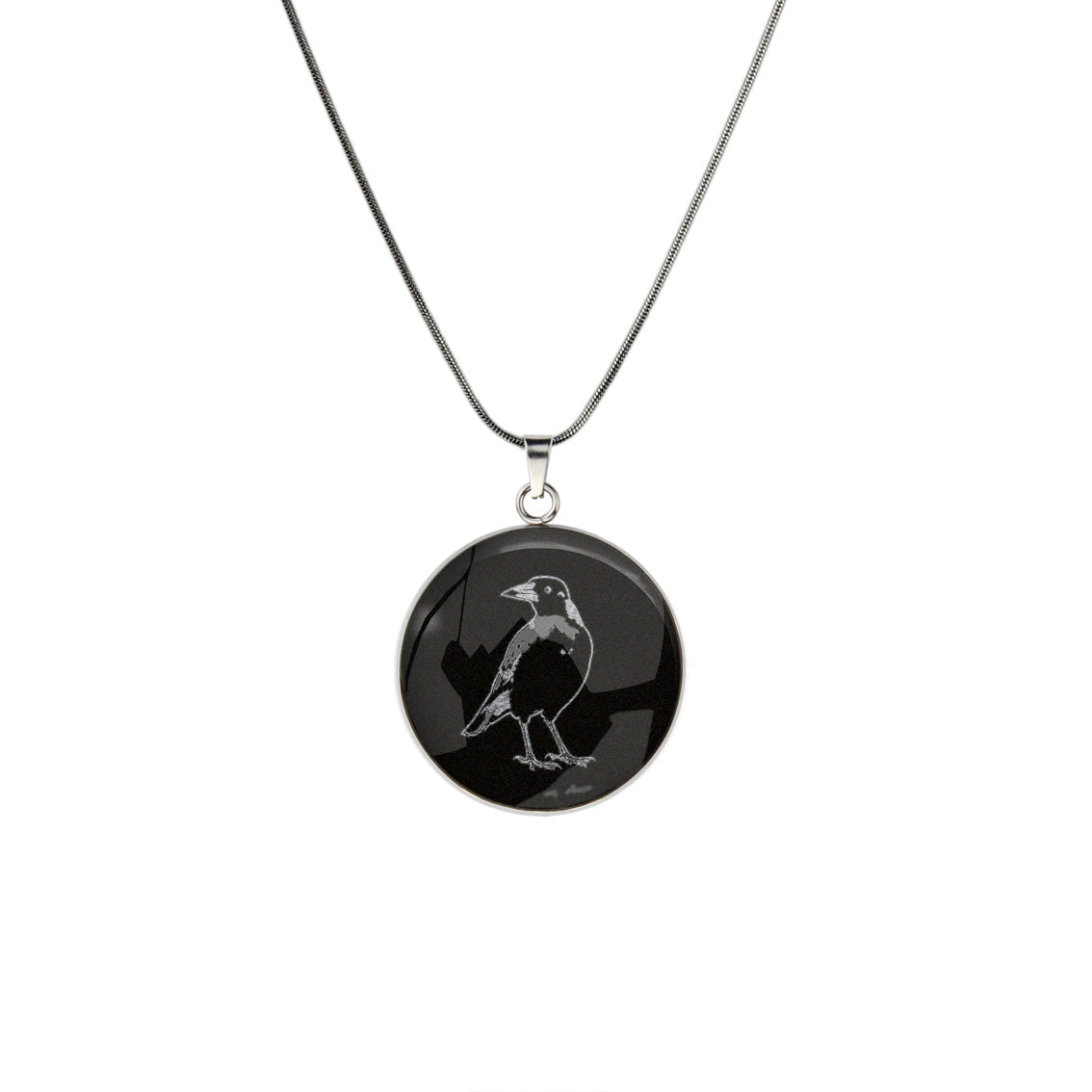 MAGPIE CIRCLE PENDANT ON A CHAIN NECKLACE - in Circle Box