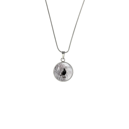 MAGPIE XS CIRCLE PENDANT ON A CHAIN NECKLACE - on Satchel