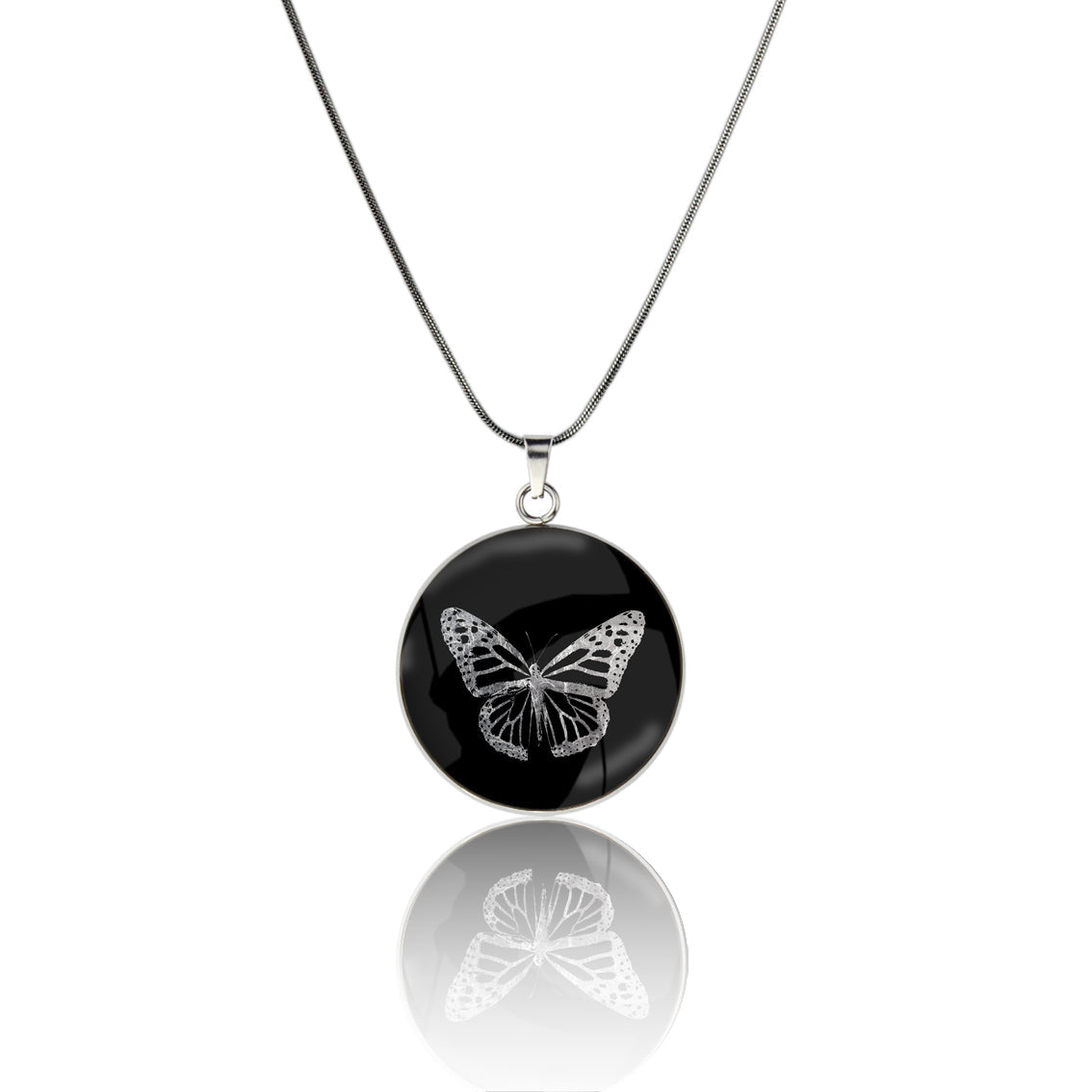 BUTTERFLY CIRCLE PENDANT ON A CHAIN NECKLACE - MFY257S - on Satchel