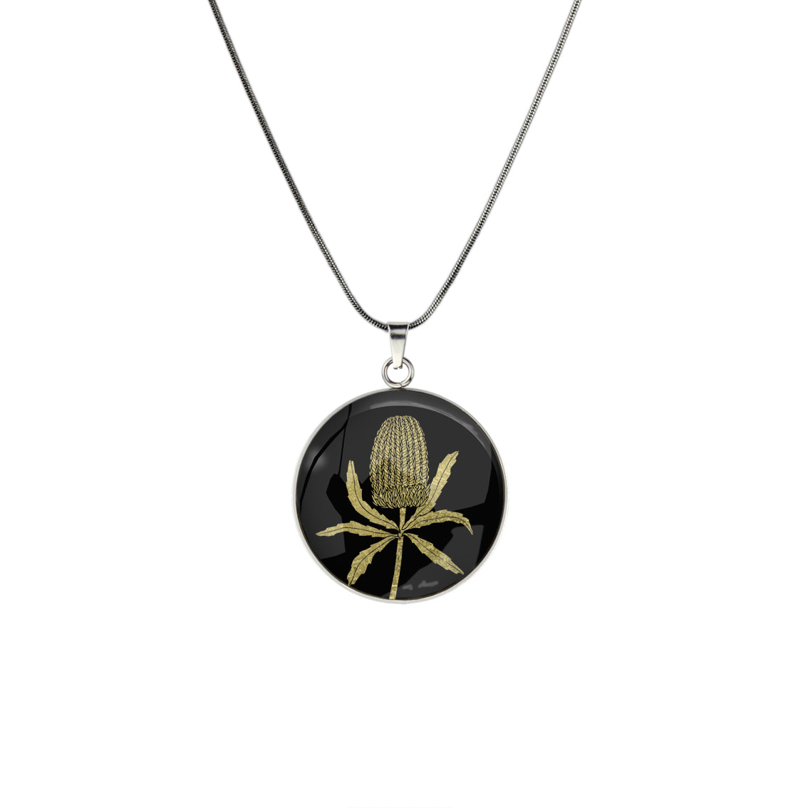 AUSTRALIAN NATIVE FLORA - BANKSIA CIRCLE PENDANT ON A CHAIN NECKLACE - D839 - in Circle Box