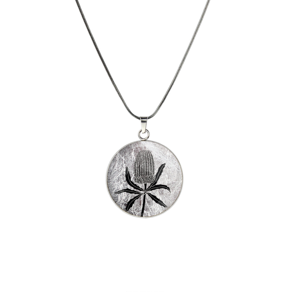 AUSTRALIAN NATIVE FLORA - BANKSIA CIRCLE PENDANT ON A CHAIN NECKLACE - D839 - in Circle Box