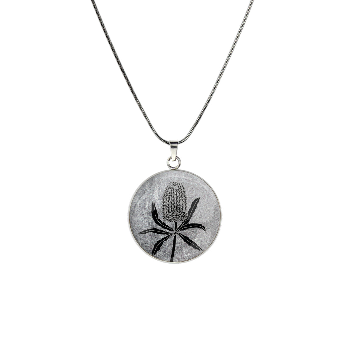 AUSTRALIAN NATIVE FLORA - BANKSIA CIRCLE PENDANT ON A CHAIN NECKLACE - D839 - in Circle Box