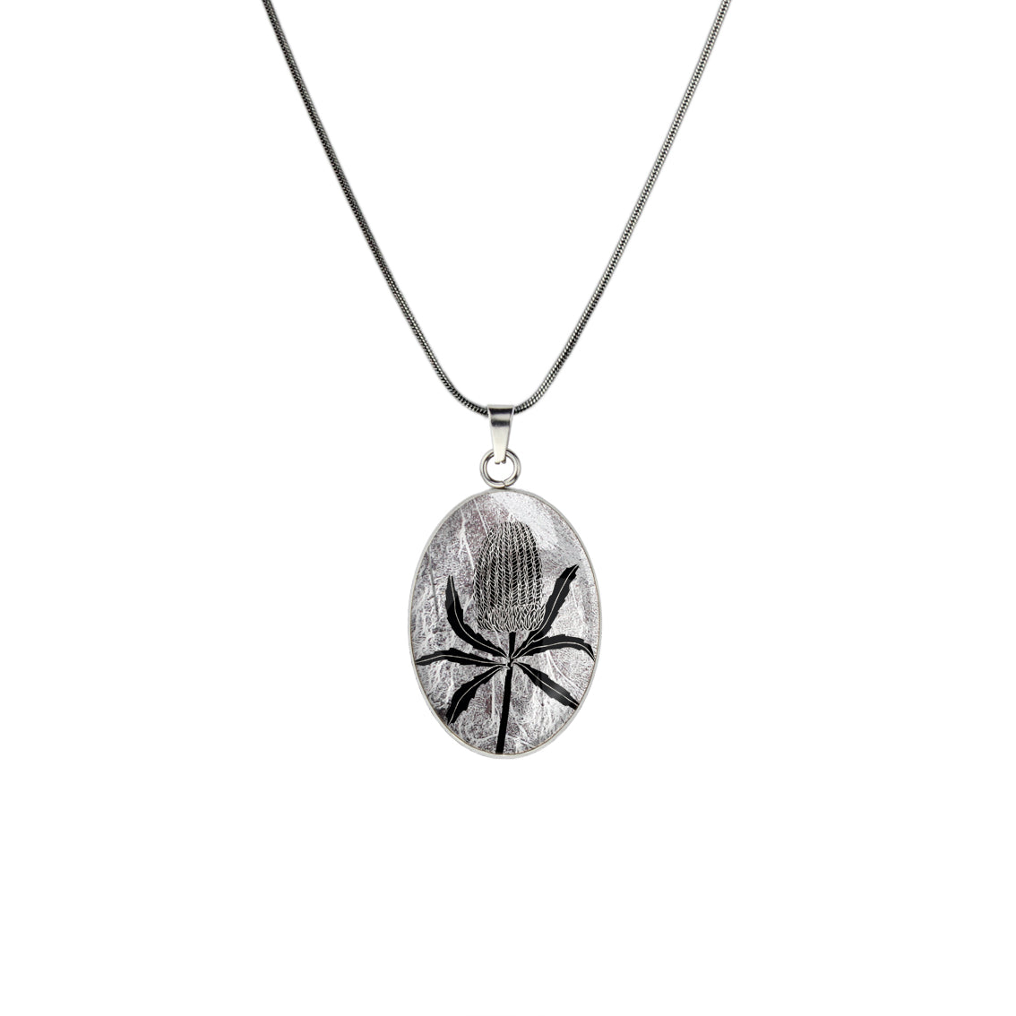 AUSTRALIAN NATIVE FLORA - BANKSIA OVAL CIRCLE PENDANT ON A CHAIN NECKLACE - D838 - in Circle Box