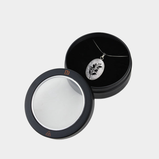 AUSTRALIAN NATIVE FLORA - ACACIA WATTLE OVAL CIRCLE PENDANT ON A CHAIN NECKLACE - D826 - in Circle Box