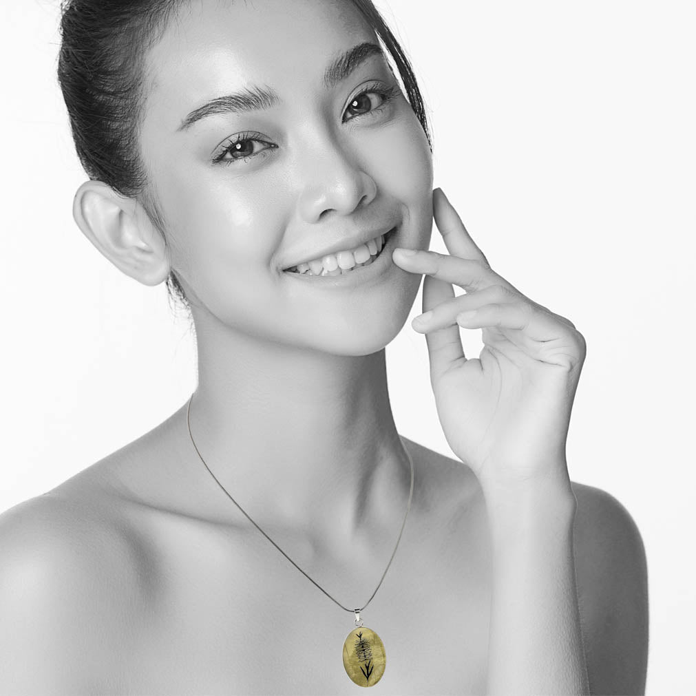 AUSTRALIAN NATIVE FLORA - BOTTLEBRUSH OVAL CIRCLE PENDANT ON A CHAIN NECKLACE - D858S - on Satchel