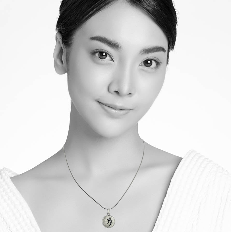 AUSTRALIAN NATIVE FLORA - EUCALYPTUS GUMNUT XS CIRCLE PENDANT ON A CHAIN NECKLACE - D865S - on Satchel