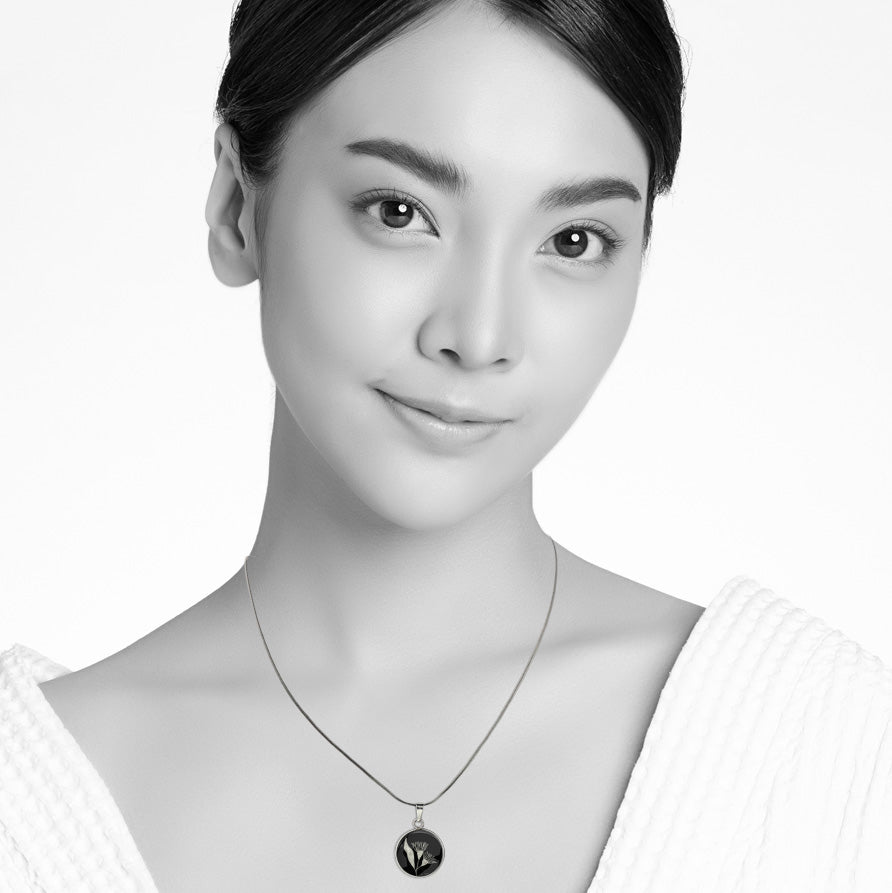 AUSTRALIAN NATIVE FLORA - EUCALYPTUS GUMTREE FLOWER XS CIRCLE PENDANT ON A CHAIN NECKLACE - D869 - in Circle Box