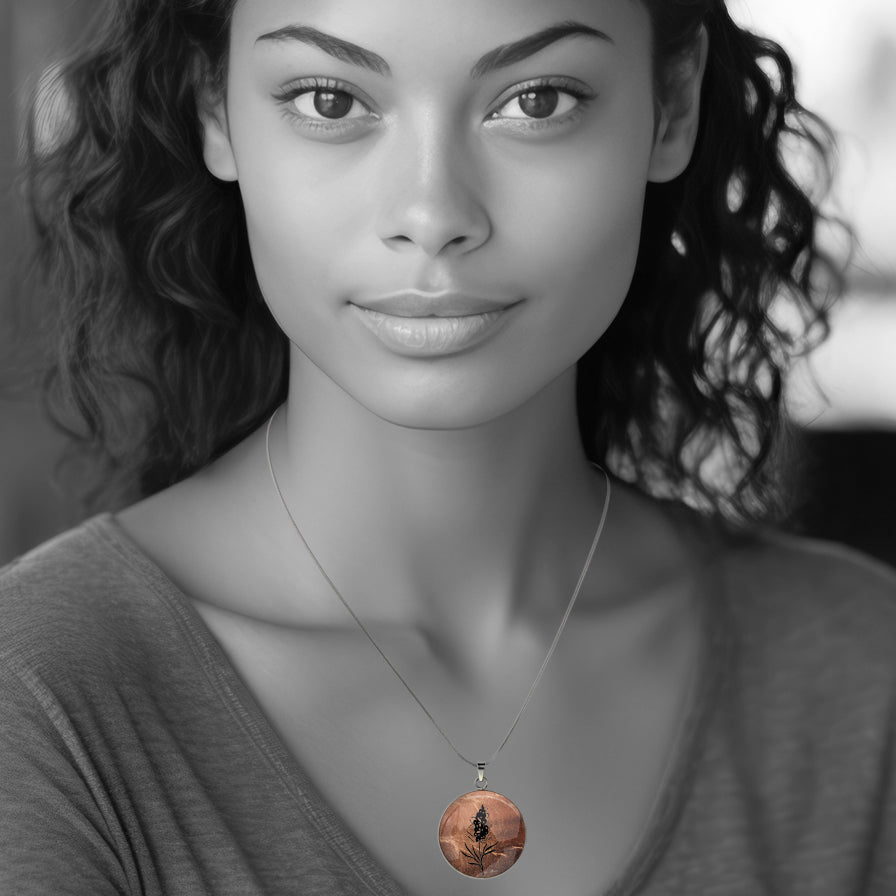 AUSTRALIAN NATIVE FLORA - GREVILLEA SPIDER FLOWER CIRCLE PENDANT ON A CHAIN NECKLACE - D879S - on Satchel