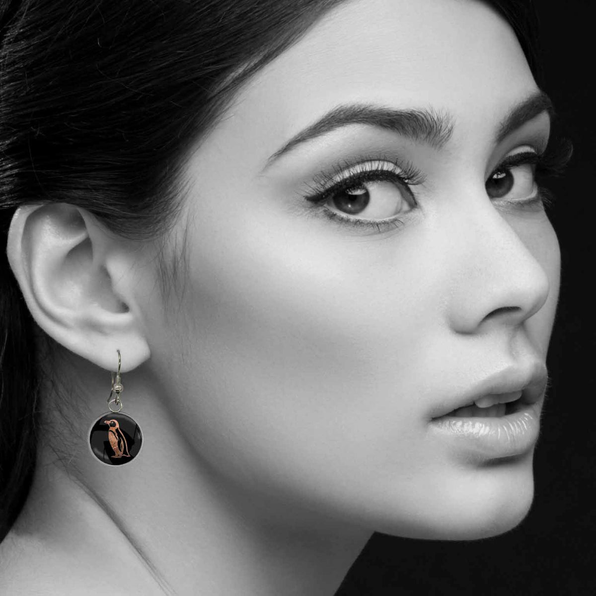 PENGUIN DANGLE DROP CIRCLE EARRINGS - in Circle Box
