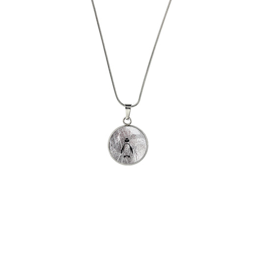 PENGUIN XS CIRCLE PENDANT ON A CHAIN NECKLACE - in Circle Box