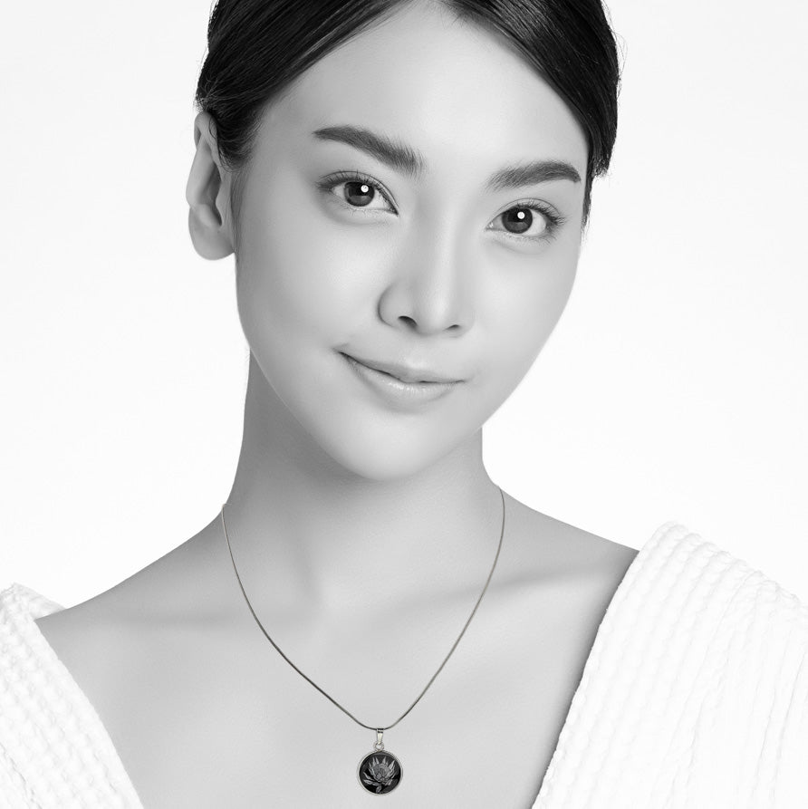 AUSTRALIAN NATIVE FLORA - PROTEA SUGARBUSH XS CIRCLE PENDANT ON A CHAIN NECKLACE - D925S - on Satchel