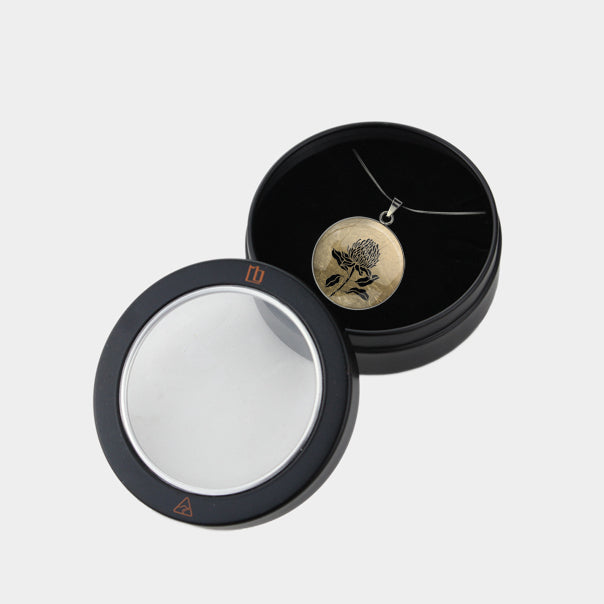 AUSTRALIAN NATIVE FLORA - WARATAH TELOPEA CIRCLE PENDANT ON A CHAIN NECKLACE  - D935 - in Circle Box