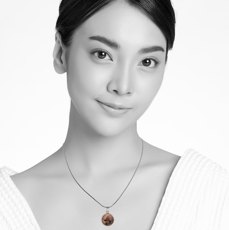 AUSTRALIAN NATIVE FLORA - WARATAH TELOPEA XS CIRCLE PENDANT ON A CHAIN NECKLACE  - D933S - on Satchel