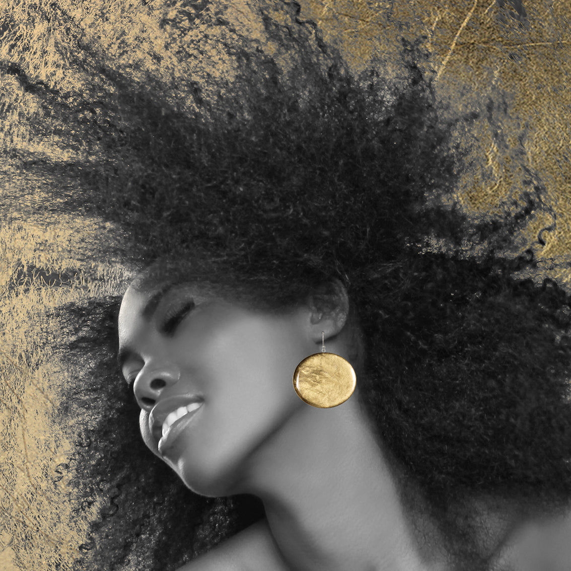 ASTRE DISC MEDIUM STATEMENT EARRINGS - ST025