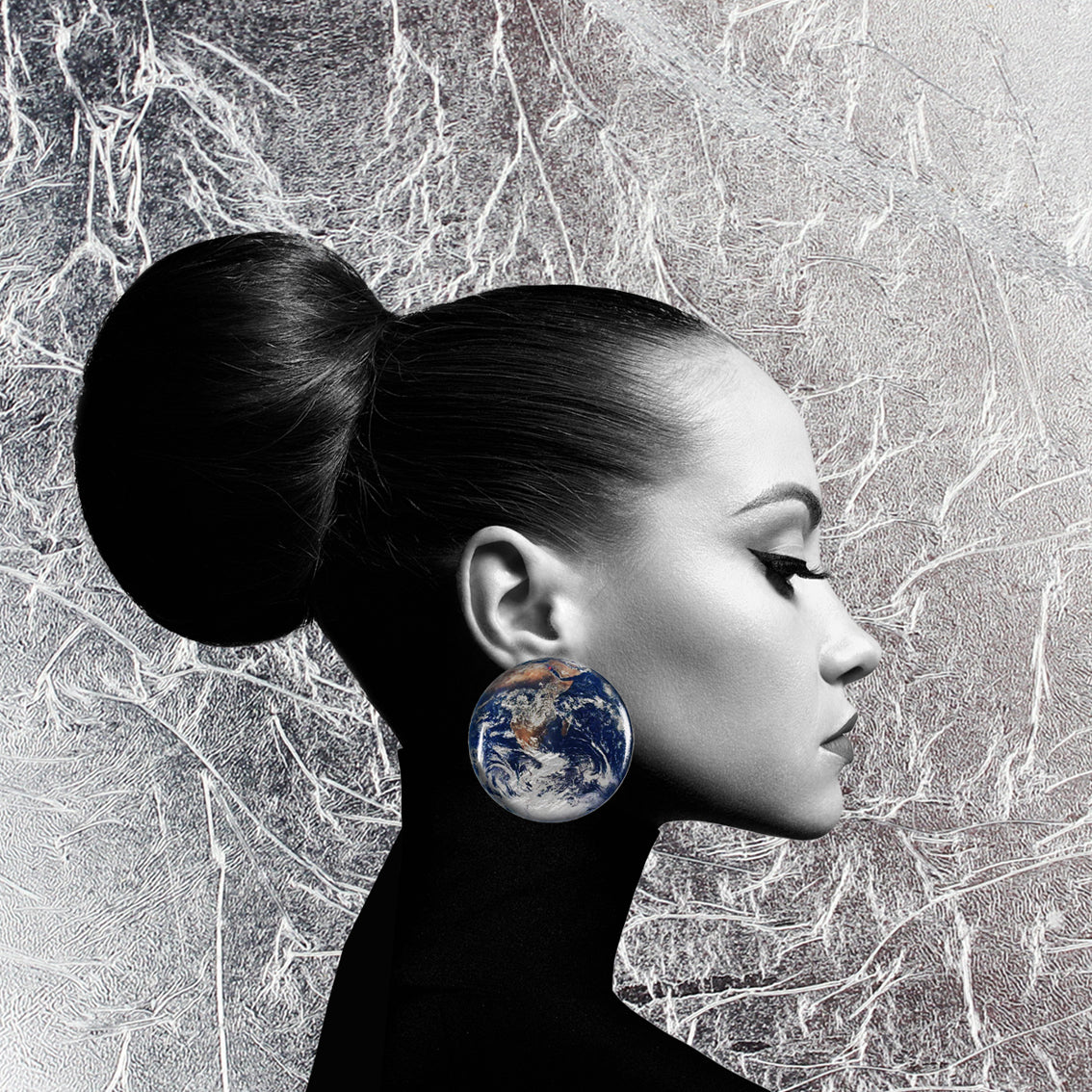 PLANET EARTH DISC LARGE STATEMENT EARRINGS - ST022