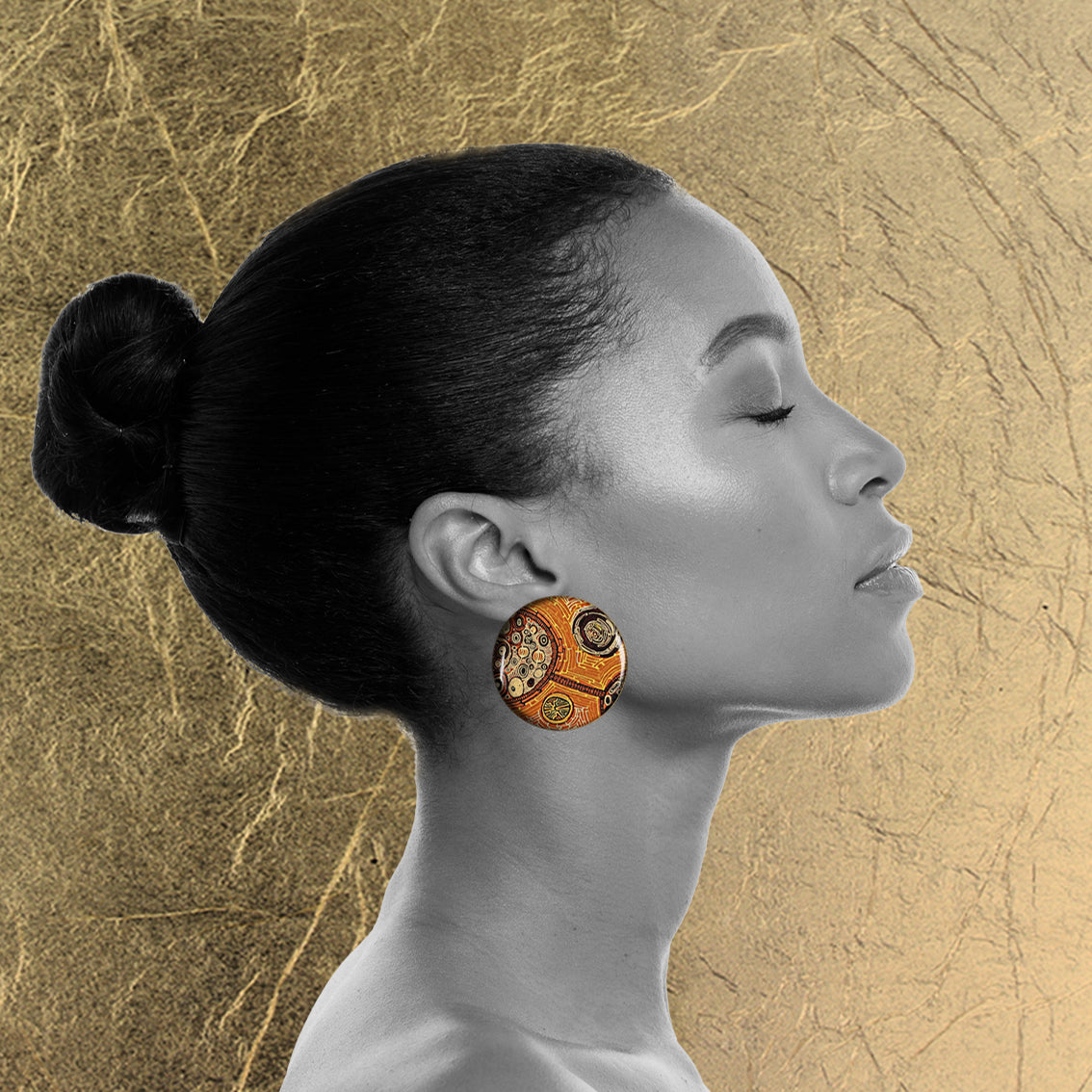 KERRY DISC MEDIUM STATEMENT EARRINGS - ST015