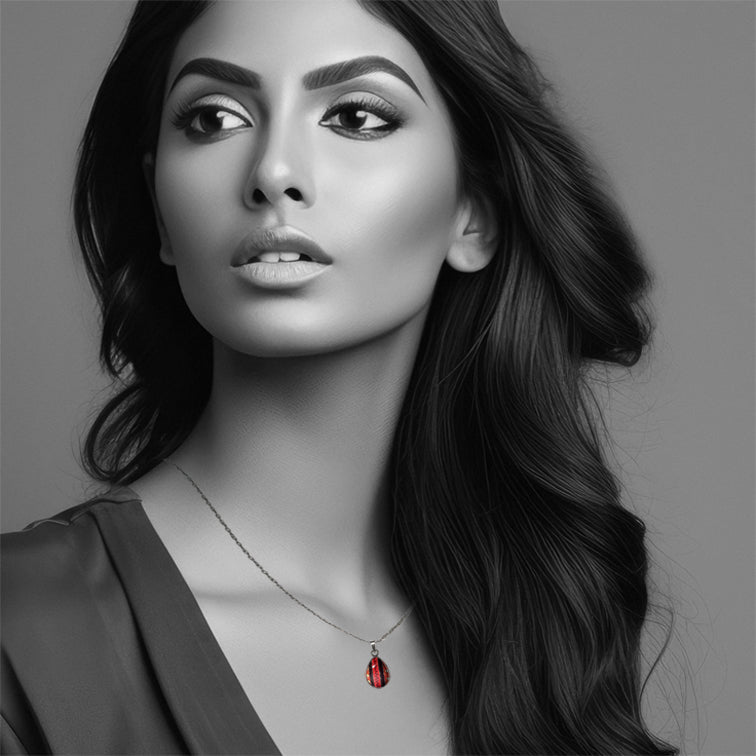 OTTO STAR RED XS DROP PENDANT ON A CHAIN NECKLACE - SD412S - on Satchel