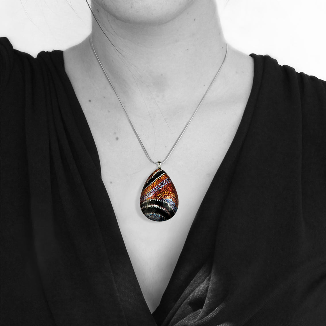 OTTO STAR ORANGE LARGE DROP PENDANT ON A CHAIN NECKLACE - SD203